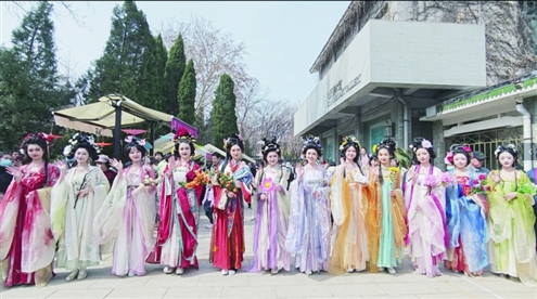 2024济南花朝节将以国风、汉服等高热度潮流为创意,开展十二花神网络海选等创意文化活动 景区供图